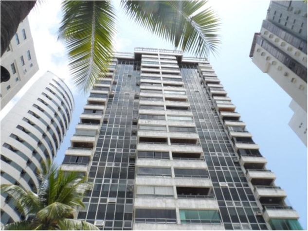 Apartamento com 3 Dorms em Recife - Boa Viagem por 1.750.000,00 à Venda