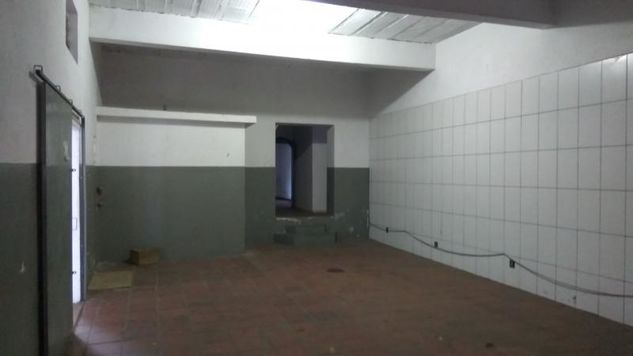 Salão Comercial com 300 m2 em São Paulo - Vila Paulista por 7 Mil para Alugar