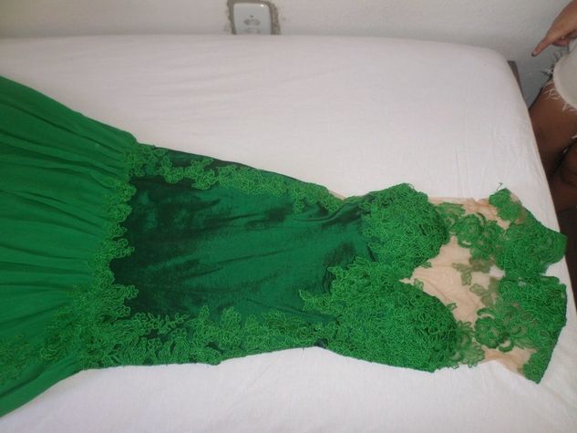 Vestido na Cor Verde para Formatura ou Madrinha de Casamento