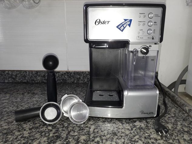 Cafeteira Automática Expressa Prima Latte para Café e Capuccino Prata