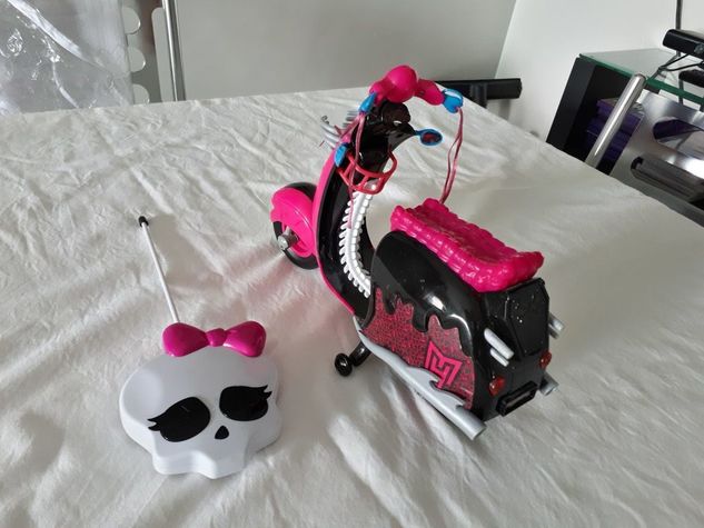 Scooter Monster High Controle Remoto