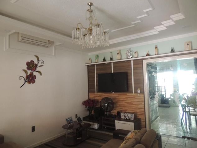 Casa com 5 Dormitórios à Venda, 300 m2 por RS 650.000,00 - Flores - Manaus-am