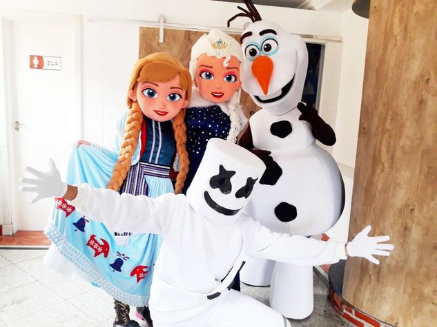 Elsa Anna e Olaf Personagens Vivos Fesat Infantil