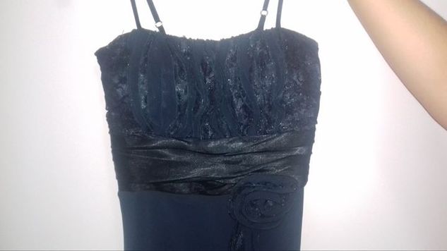 Vestido Chiffon Longo com Detalhe no Busto Cor Azul Escuro Tam. 44