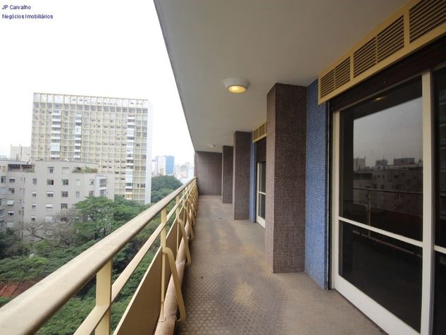 Apartamento com 4 Dormitórios à Venda 370 m2 por R$ 4.400.00