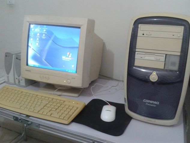 Computador Compac Presário - Pentium III 650 Mhz - Muito Novo !