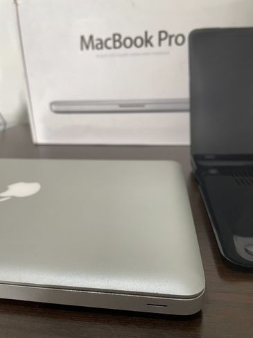 Macbook Pro 13 - I7 2012 - Caixa, Carregador e Capa Grátis
