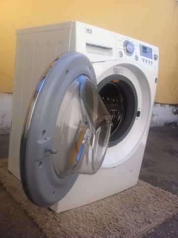Máquina de Lavar Roupas Lg