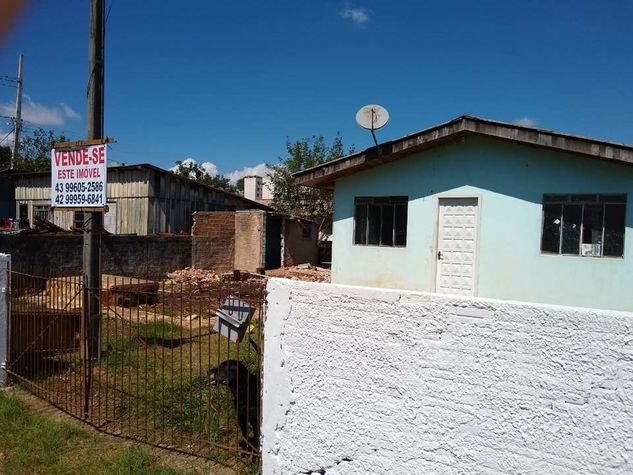 Vende-se Terreno com Casa em Alvenaria no Bairro Santa Cruz